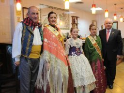 2016. VISITA CENTRO REINAS Y FESTIVAL STA. CLARA 100